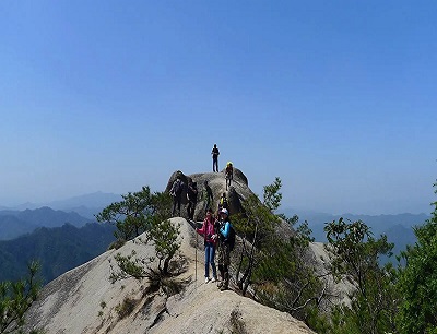 《穿越龙须山》徒步